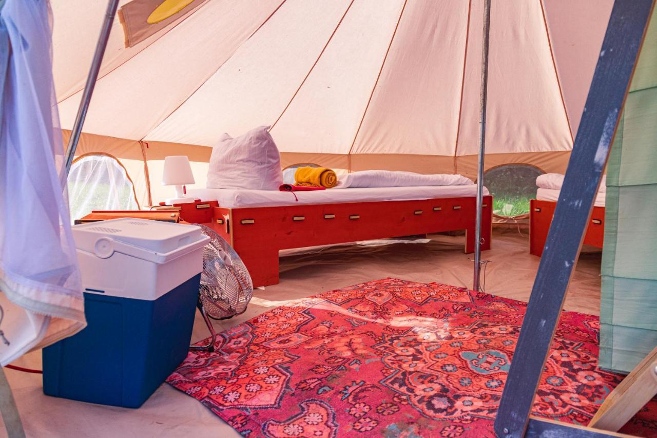 Domo Camp - Nature Glamping Hof Viehbrook Rendswuhren Exterior foto